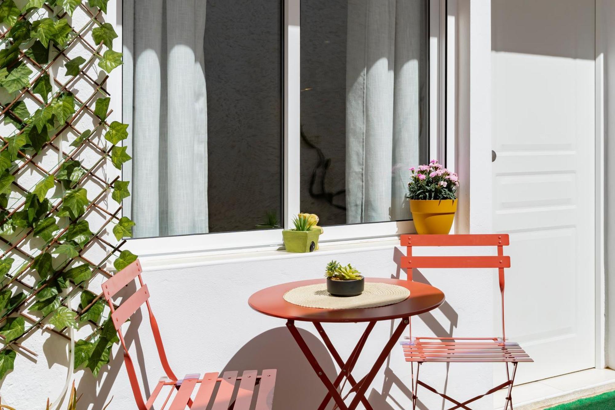 Bonito Estudio Carihuela Con Terraza, Wifi, Playa A 150 Metros Apartment *